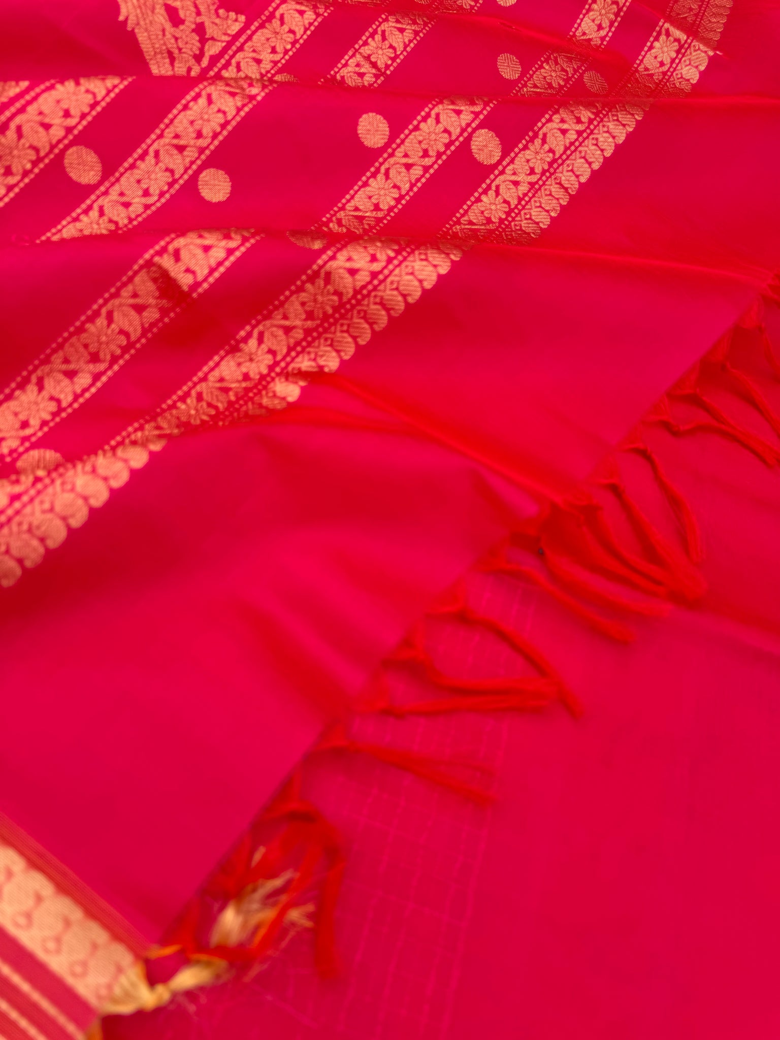 Zari Kissed Silk Cotton - stunning red with laksahdeepam with long parrots woven pallu