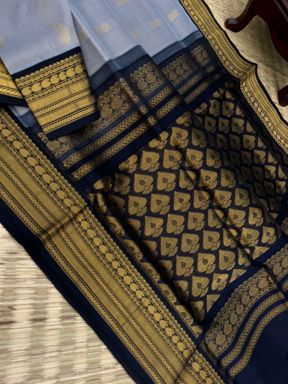Korvai Silk Cottons - pale cement grey and black