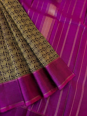 Haritham - Heirloom Yarn Play on Kanchivaram - a black and beige 1000 buttas with majenta pallu and blouse