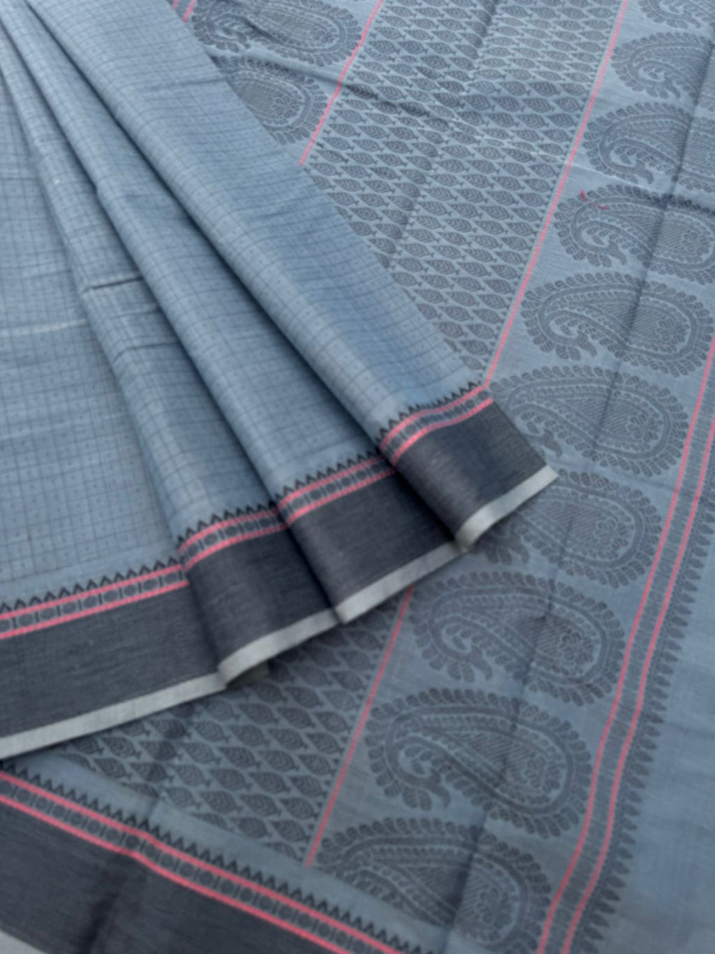 Mangalavastaram - ash grey and black lakshadeepam