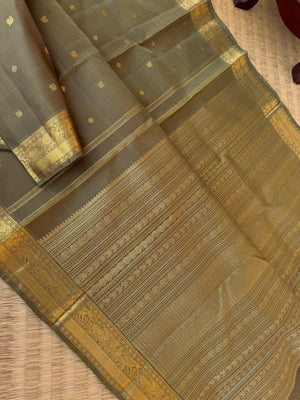 Molten Metallic Kanchivaram - Limited Edition | stunning metallic brass and gold with such intricate pallu on elephant annapakshi and yali woven borders