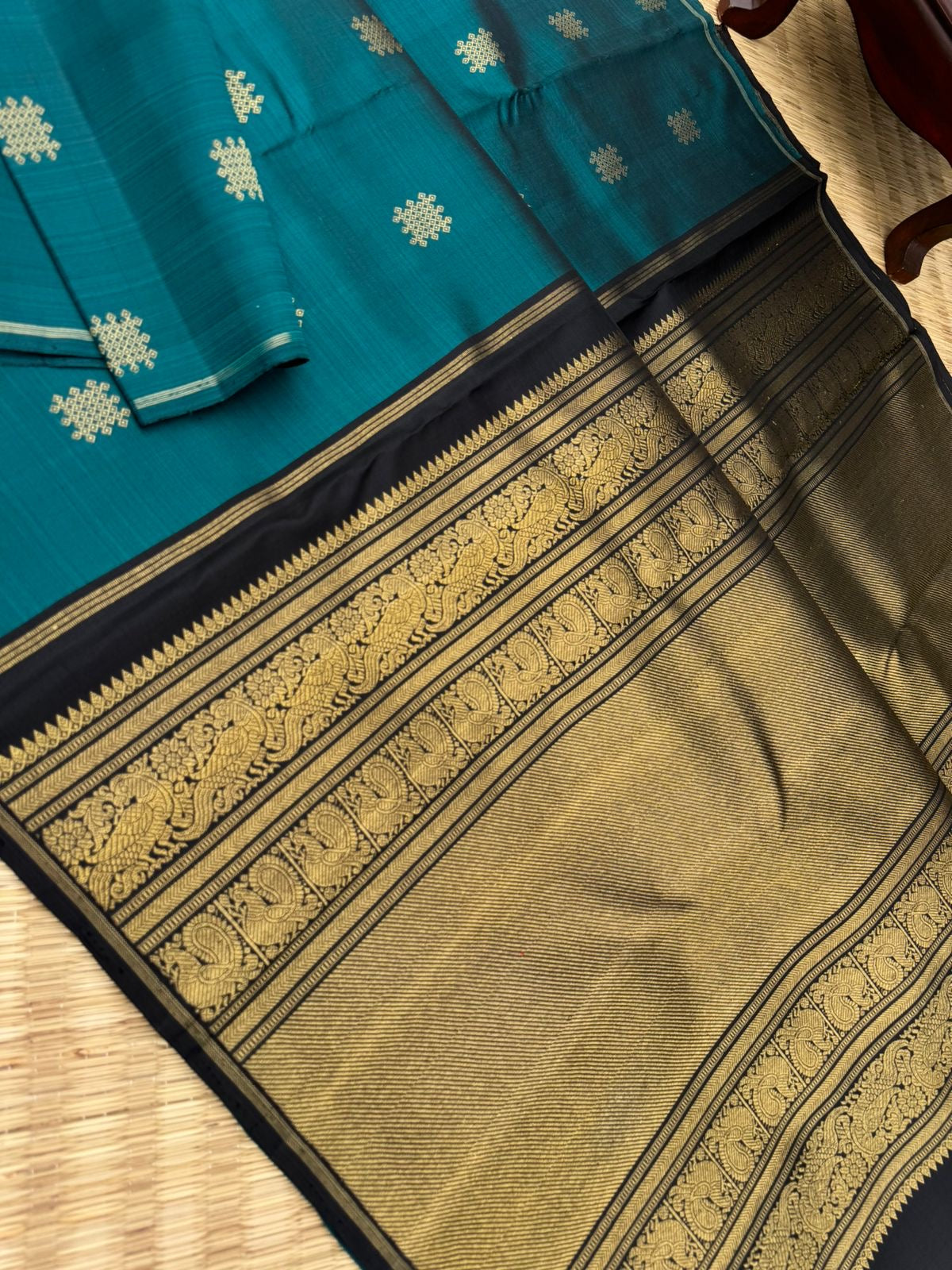 Mohaa - Rarest Borderless Kanchivarams - dark deep burnt blue/green ( a rare tone ) with grand black pallu and blouse