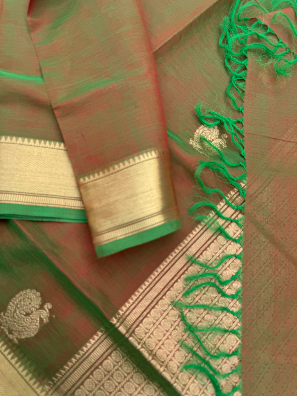 Zari Kissed Silk Cotton - a perfect dual tone maanthulir