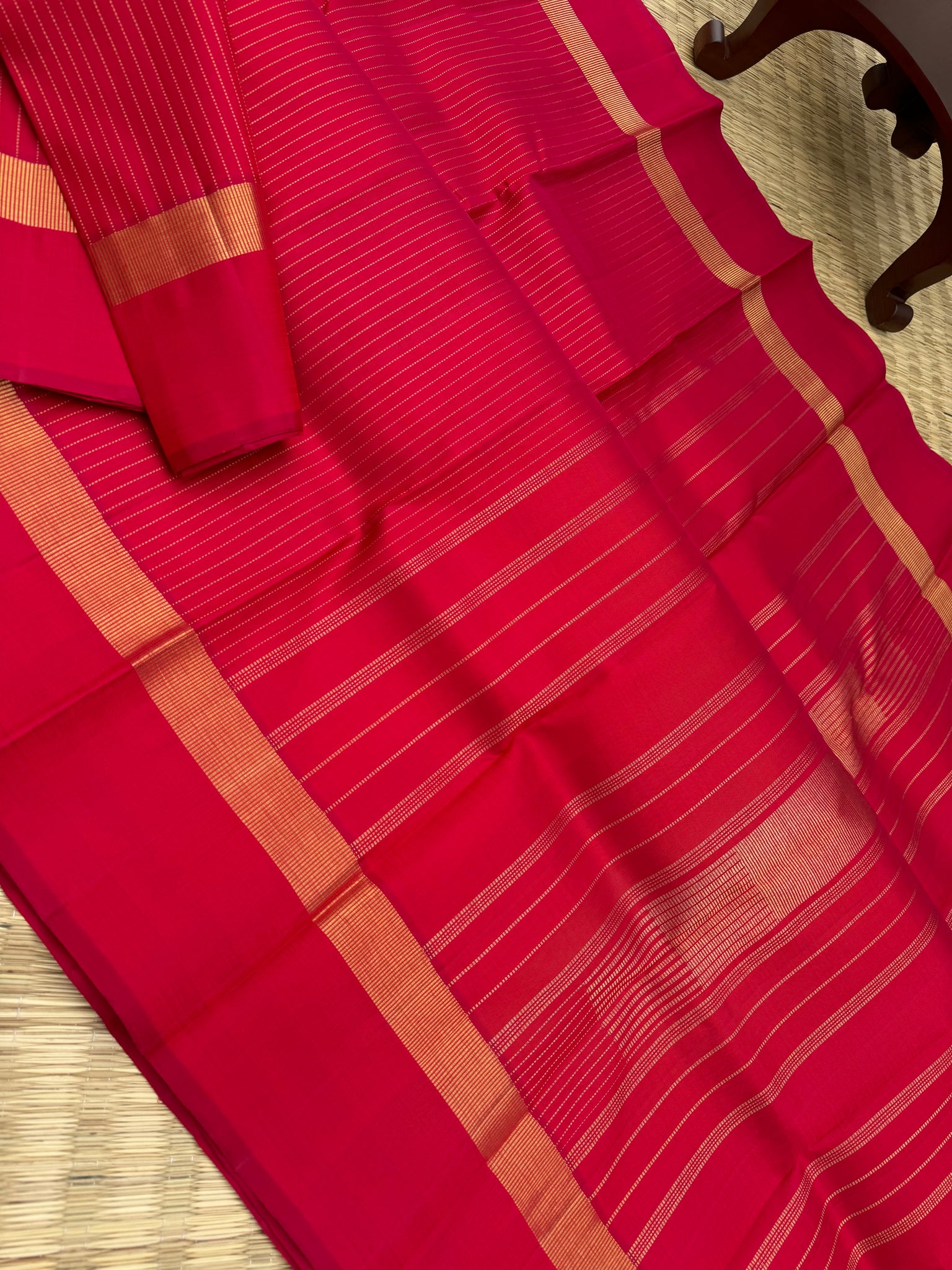 Adhyayam – The No Motifs Kanchivaram - a gorgeous deep dark red gold zari oosi vaanam you can pair with stunning diamond or gold jewellery