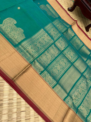 Zari Kissed Silk Cotton -deep teal blue/green corner buttas with solid borders, everyone will say you are wearing a silk saree