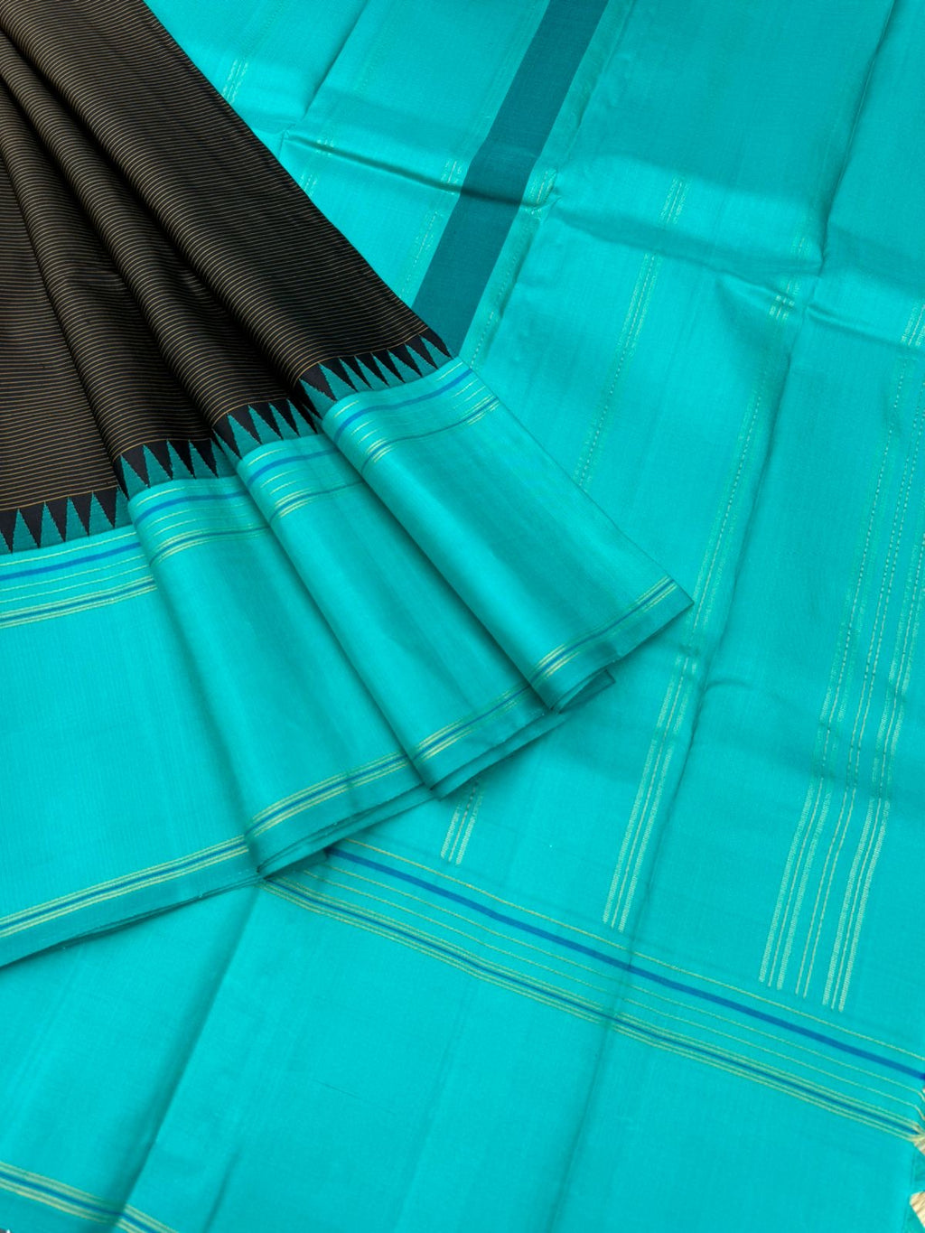 Rarest Korvai Kanchivaram - the best of best black ans teal with invisible stripes woven body