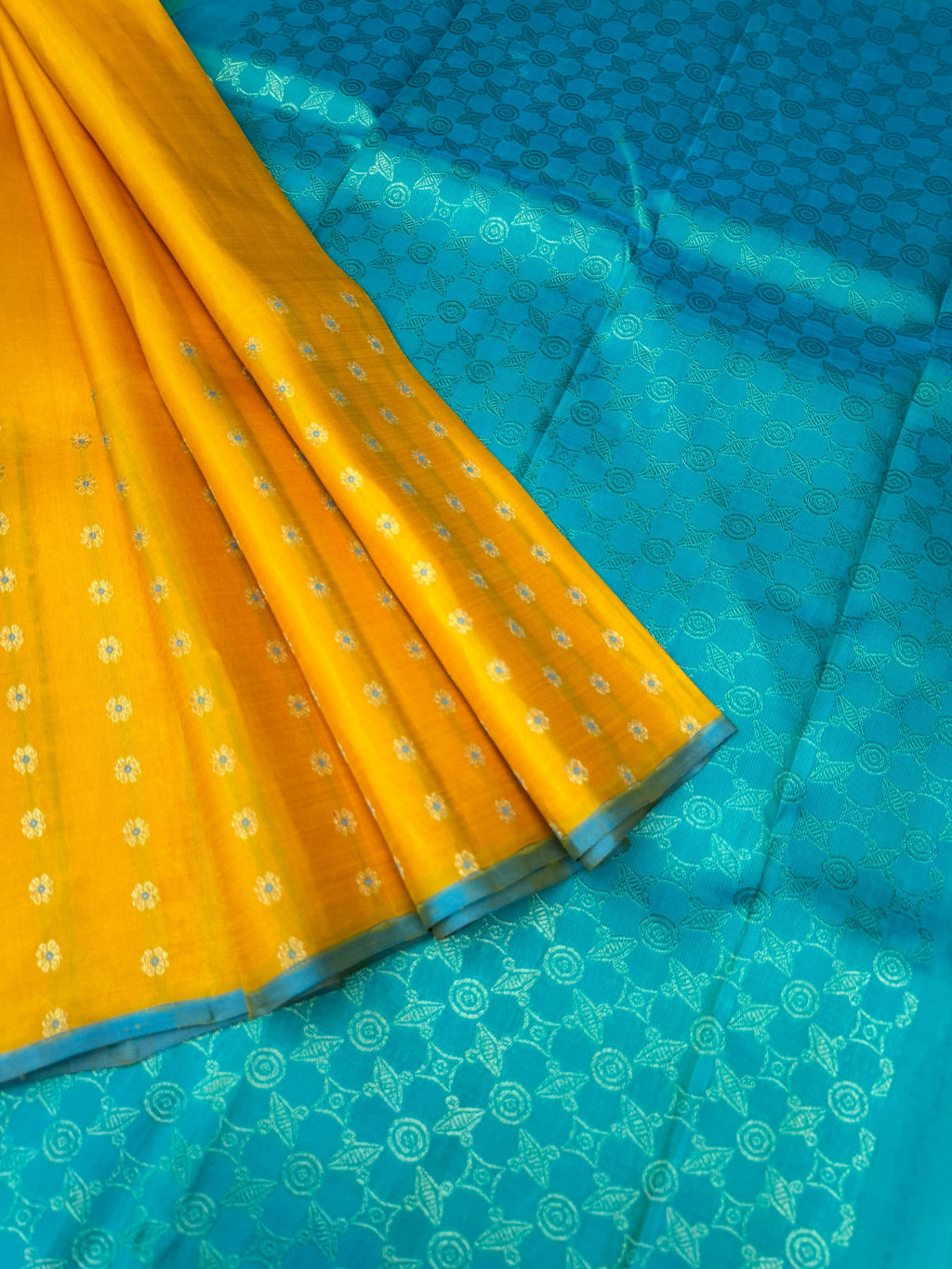 Mohaa - Beautiful Borderless Kanchivarams - stunning yellow and turquoise knee length meena buttas