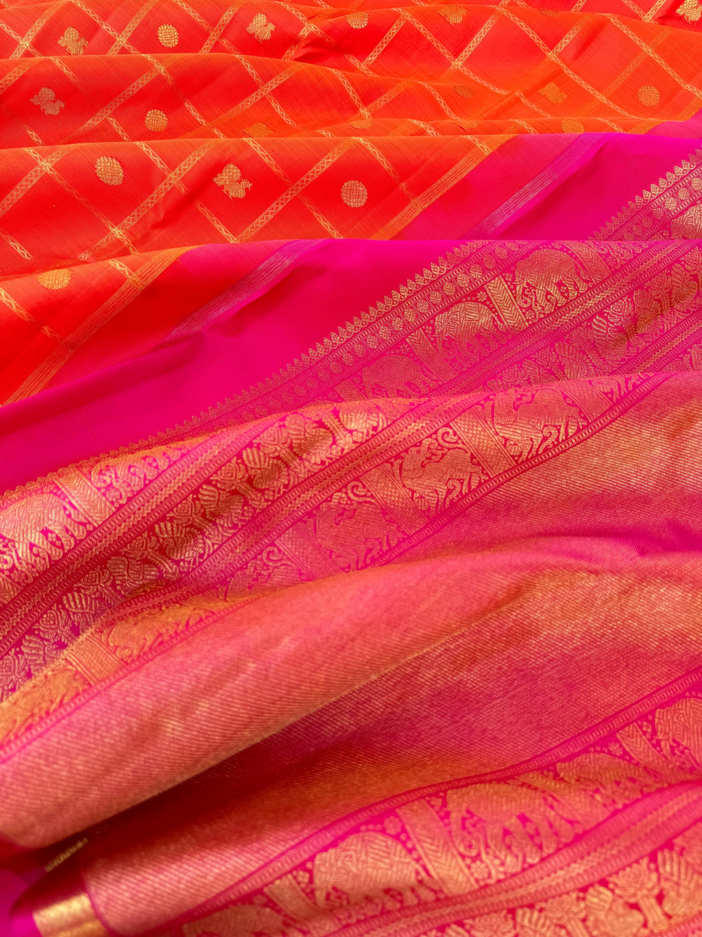 Aandal - The grandeur Kanchivaram - stunning orange and pink veldhari chex mayail chackaram