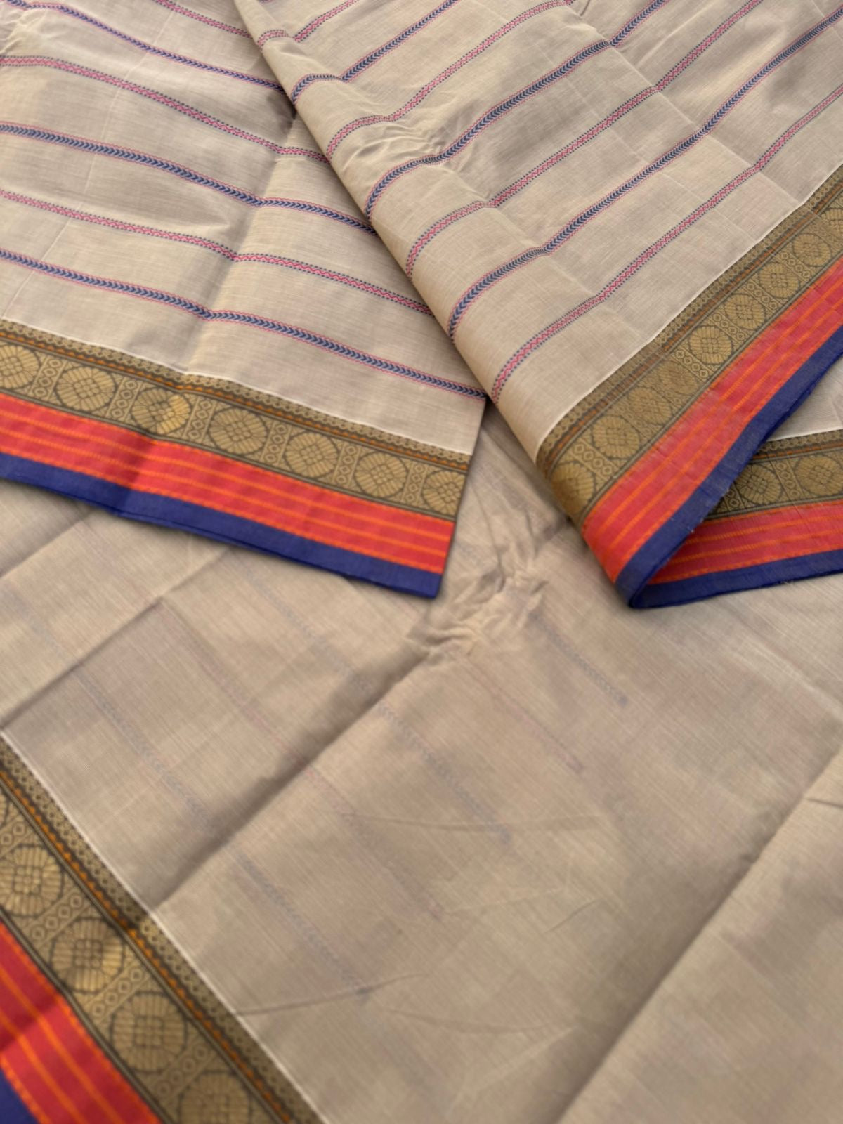 Mangalavastaram - beige and pink veldhari