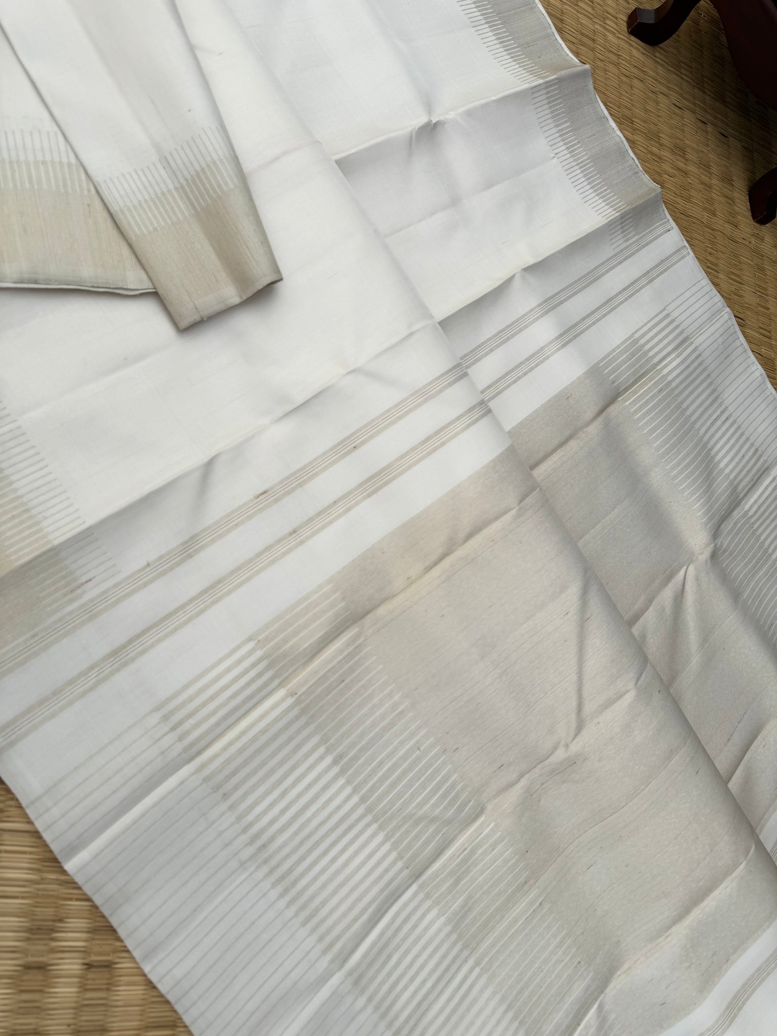 Aadthyayam – The Everyday Kanchivaram - a classy off white seep reek 8 kol kanchivaram- this saree may have some irregularities that is the authenticity of this handloom weave