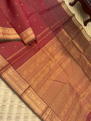 Vairaa - The traditional luxurious Vairaoosi on Kanchivaram - deep traditional kalayana aaraku and gold vairaoosi with yali and annapakshi woven borders
