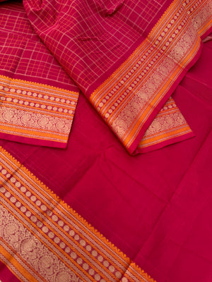 Mangalavastaram - deep traditional red kattam with grand pallu