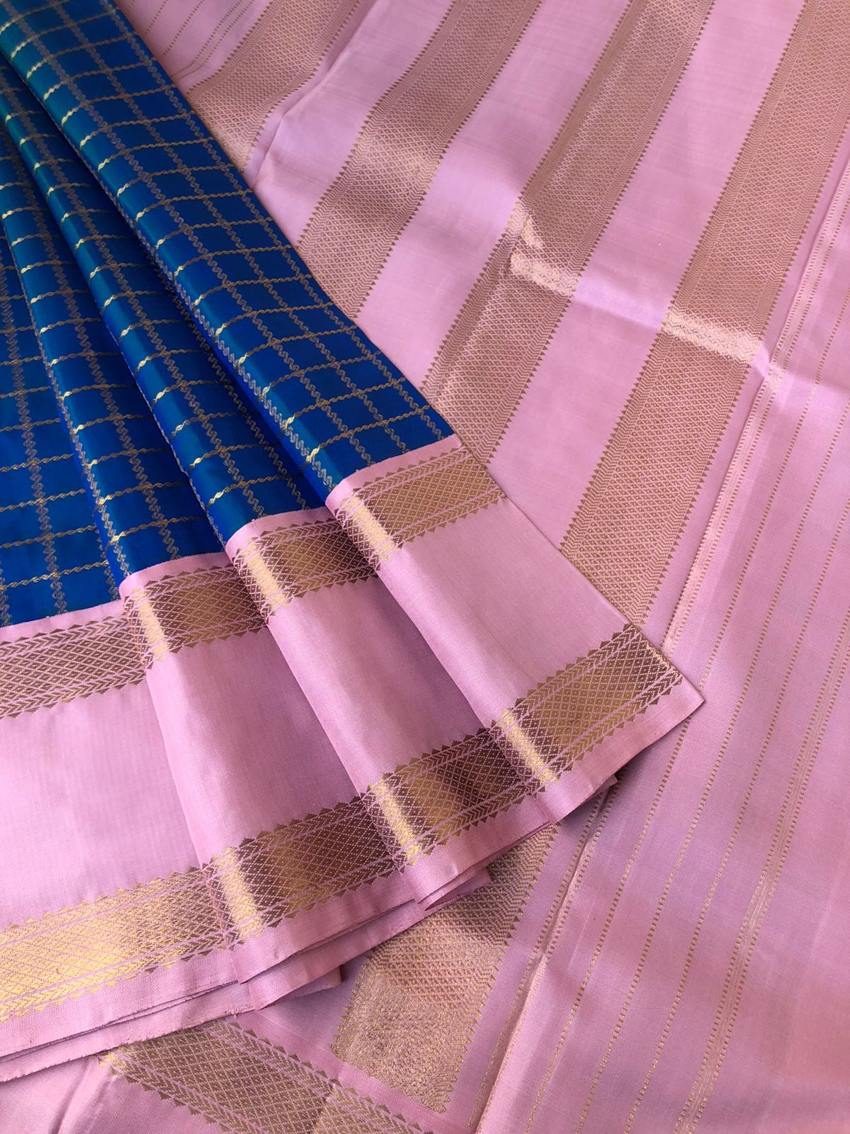 Kattams on Kanchivarams -Veldhari Kattam - the gorgeous grand rama blue and baby pink korvai woven borders veldhari kattam woven body