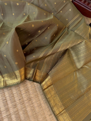 Molten Metallic Kanchivaram - Limited Edition | stunning metallic brass and gold with such intricate pallu on elephant annapakshi and yali woven borders