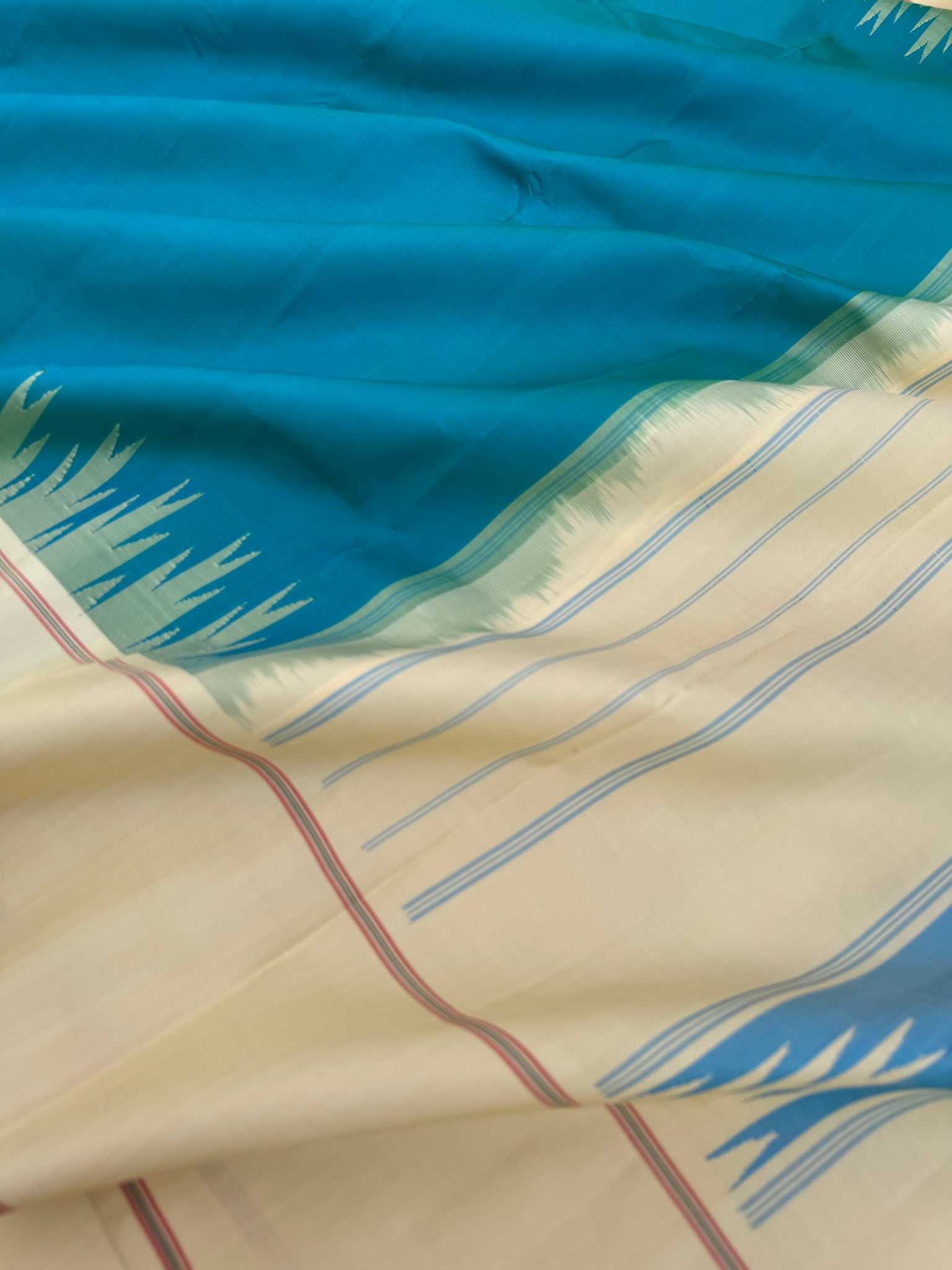 Ekatara - The Rarest Kai Korvai Kanchivarams - stunning dual tone teal blue green with off white borders pallu and blouse,