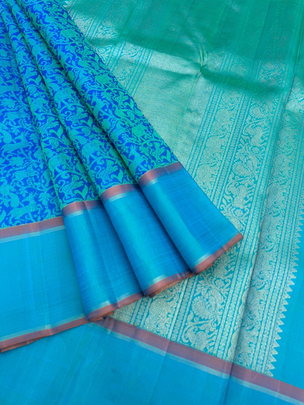 Vanasingaram on Kanchivaram - shades of anandha blue vanasingaram is absolutely stunning and rare find