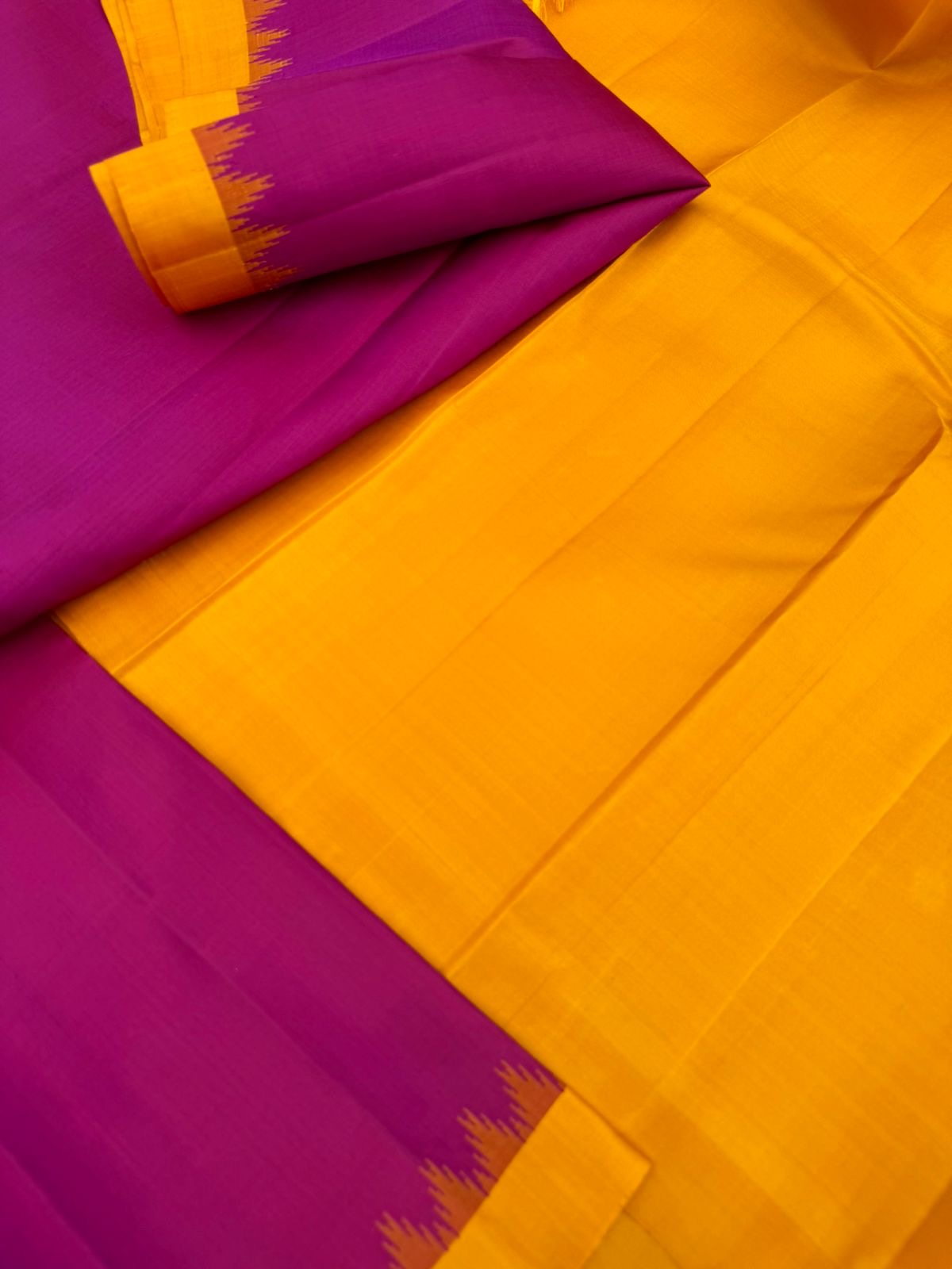 Rarest Korvai Kanchivaram - the stunning deep kum kum pink and mustard for people who love one inch korvai small borders