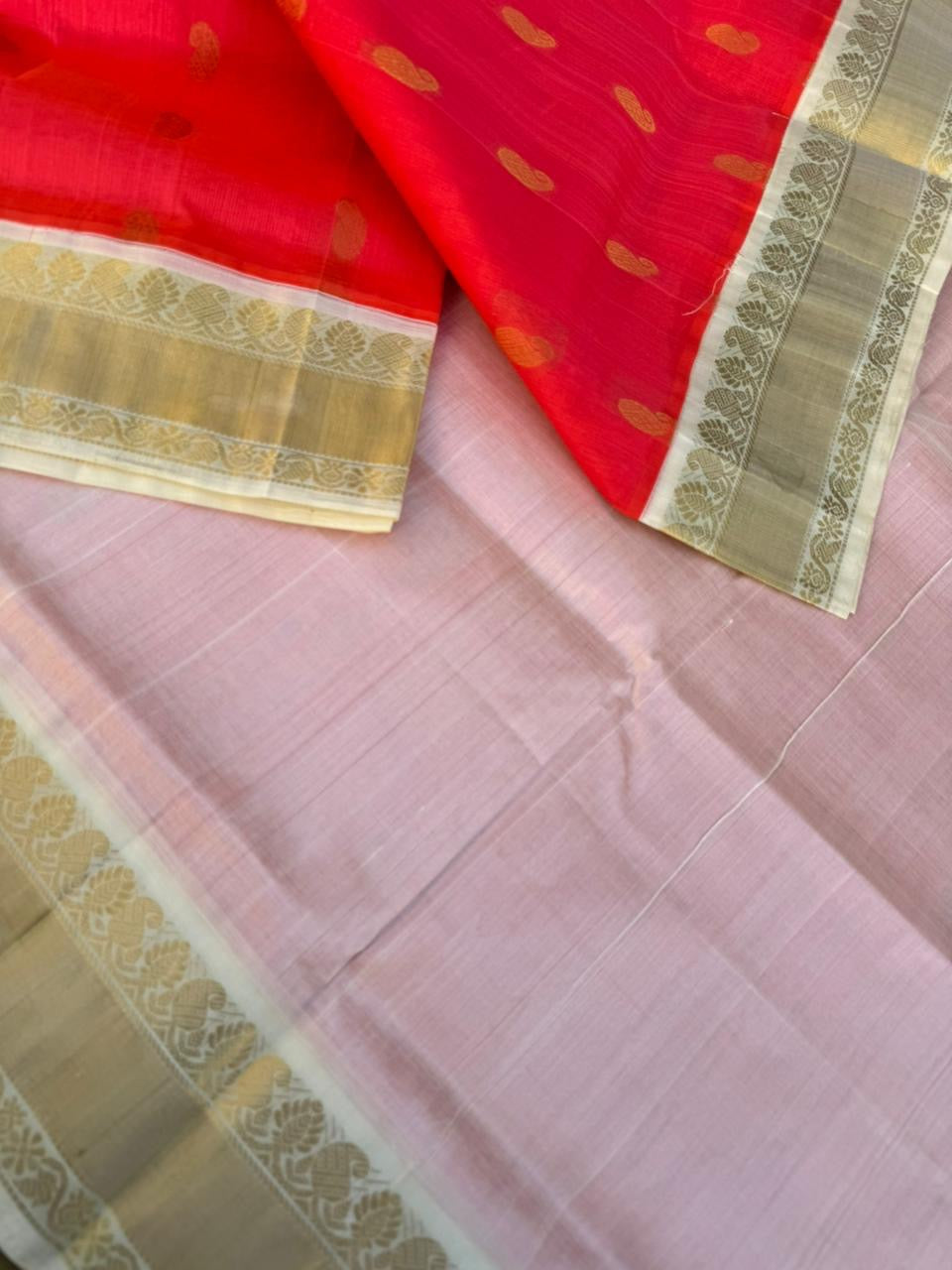 Korvai Silk Cottons -kanakambaram and golden ivory