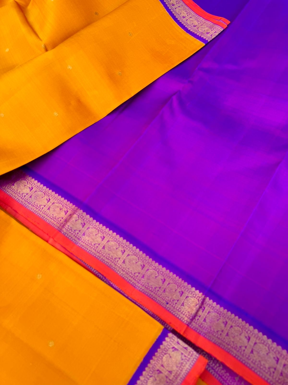 Kamakshi - Heirloom Korvai Kanchivaram - for people who love small borders in a classic vintage mustard and violet combination