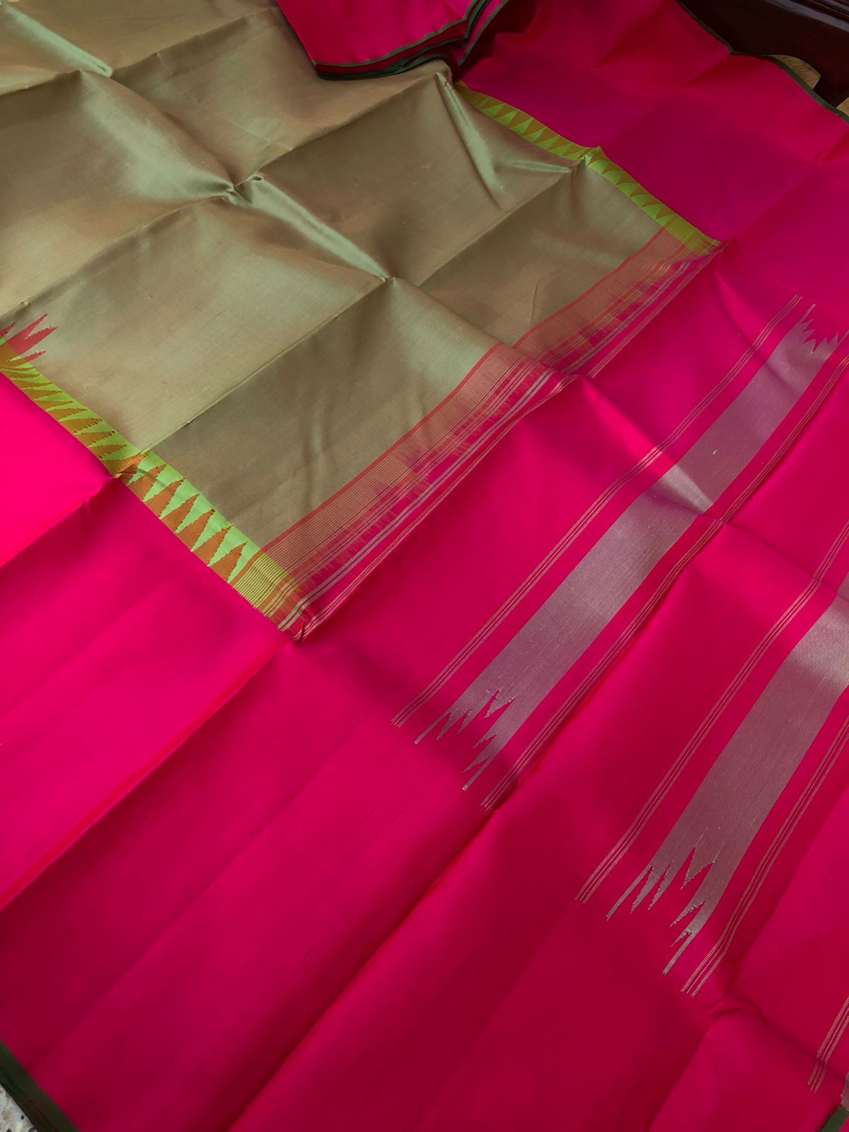 Connected by Korvai on Kanchivaram - absolutely a unusual dual tone maanthuli oosi stripes woven body with broad deep pink korvai woven borders