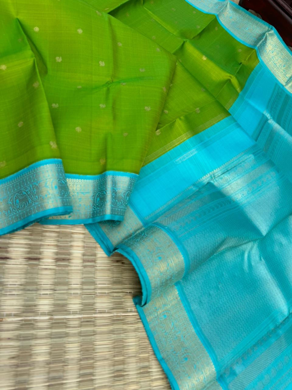 The Korvai Vibes - Authentic Korvai Kanchivaram - most beautiful alli pachai and turquoise blue, what a fresh combination