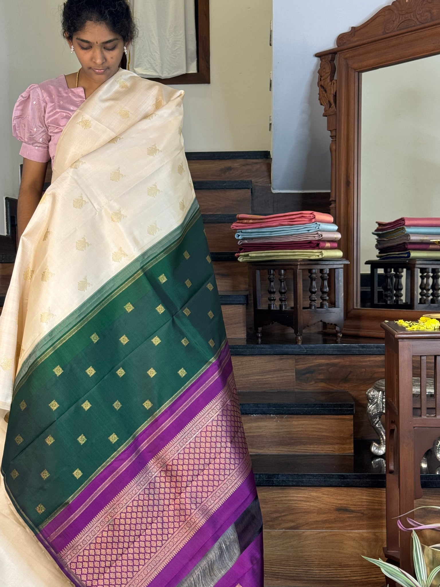 Mohaa - Beautiful Borderless Kanchivaram - a off white with gandaberunda ( irruthalai pakshi ) woven buttas with double pallu concept