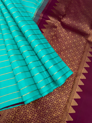Mohaa - Rarest Borderless Kanchivarams - teal borderl veldhari the best part of this saree is the short pallu ( vintage style ) and grand butta woven blouse