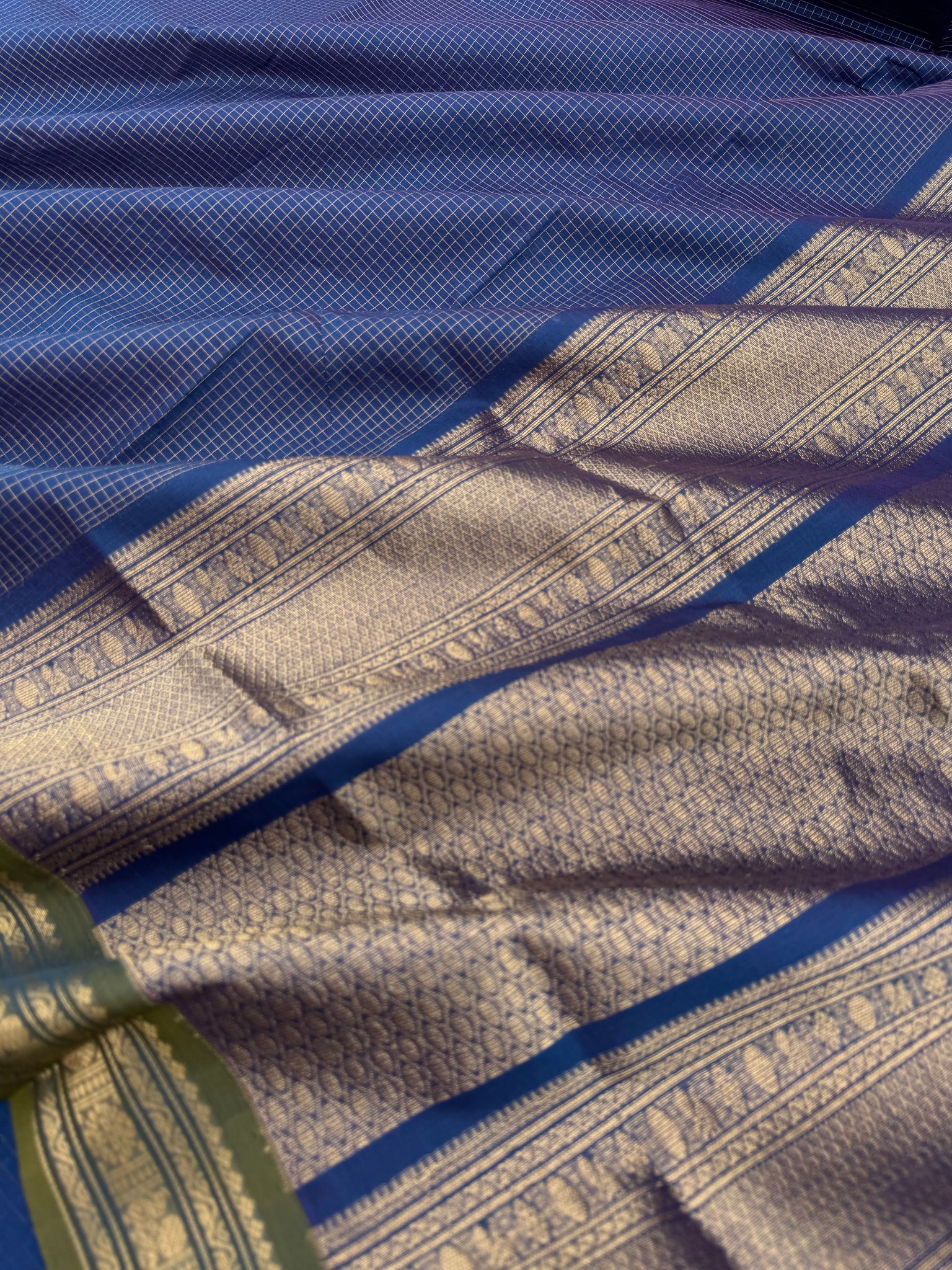Zari Kissed Silk Cotton - a stunning two tone burnt blue oosi kattam with small borders