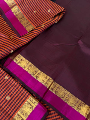 Kattam Koodu on Kanchivaram - rust and maroon podi kattam with Irruthalaipakshi woven borders