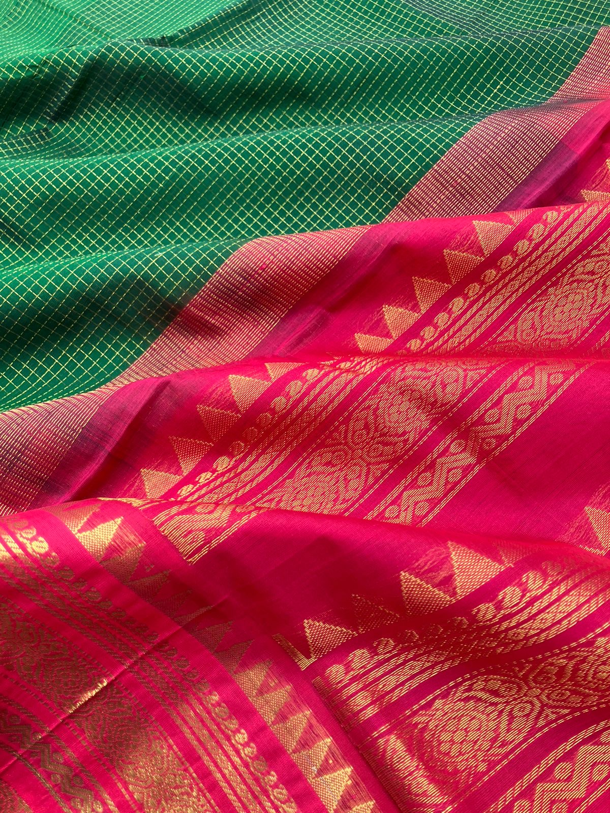 Korvai Silk Cottons - Meenakshi green and pink zari kattam