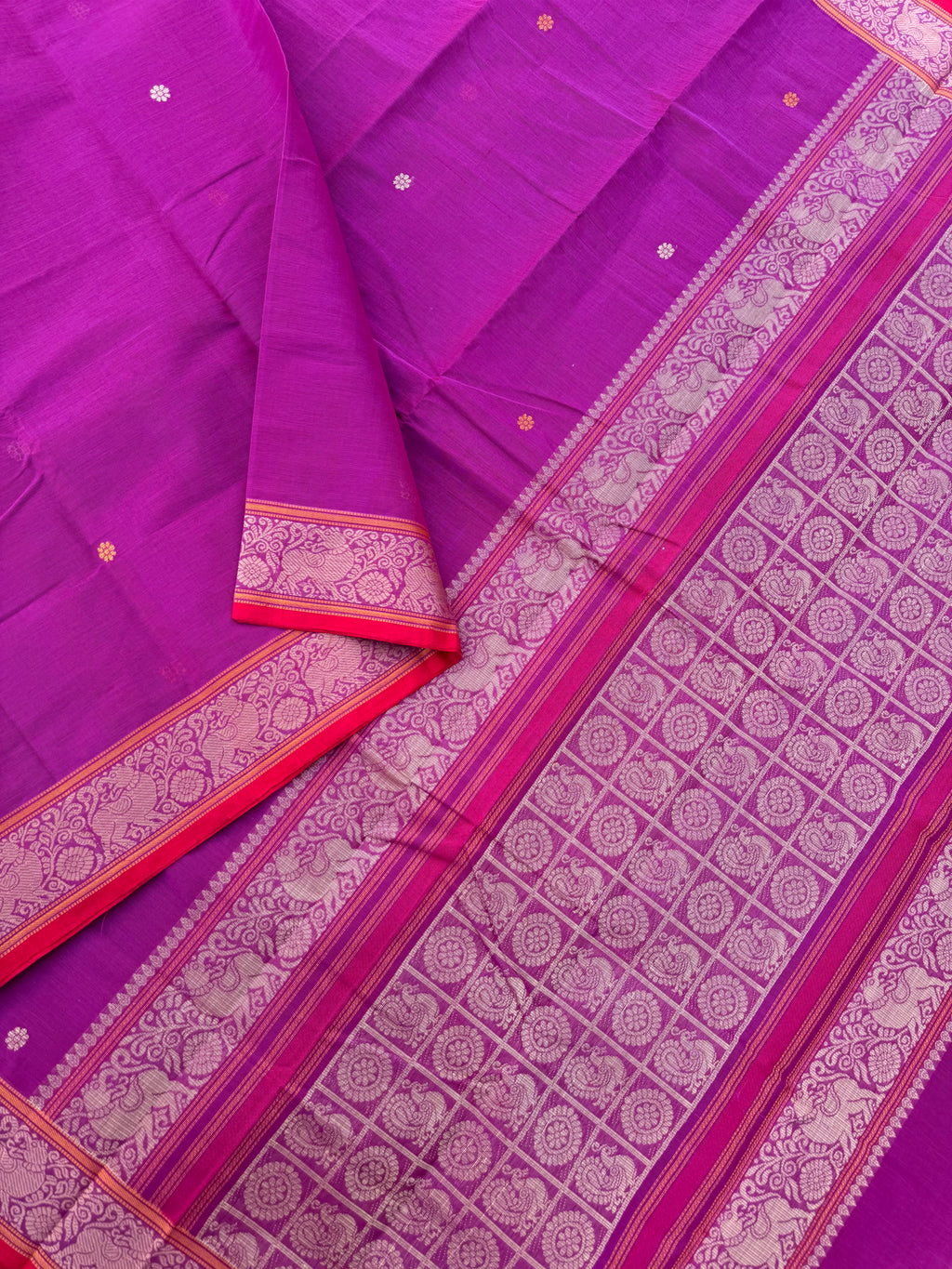 Mangalavastaram - red short majentha yali woven borders