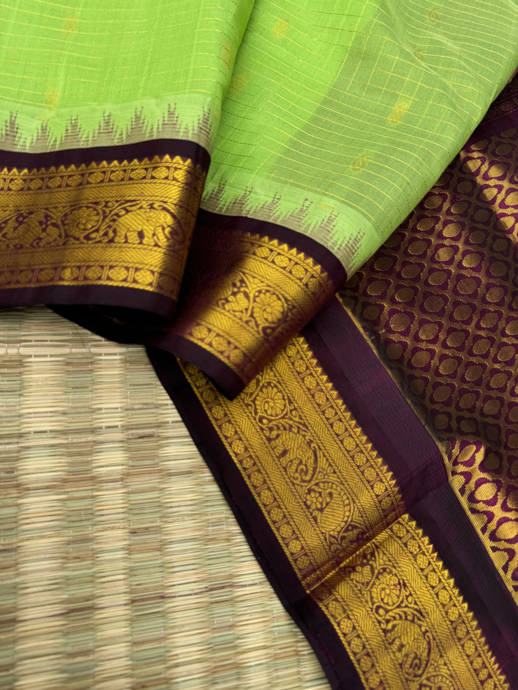 Korvai Silk Cotton - pista ice cream zari kattam buttas with coffee bean brown