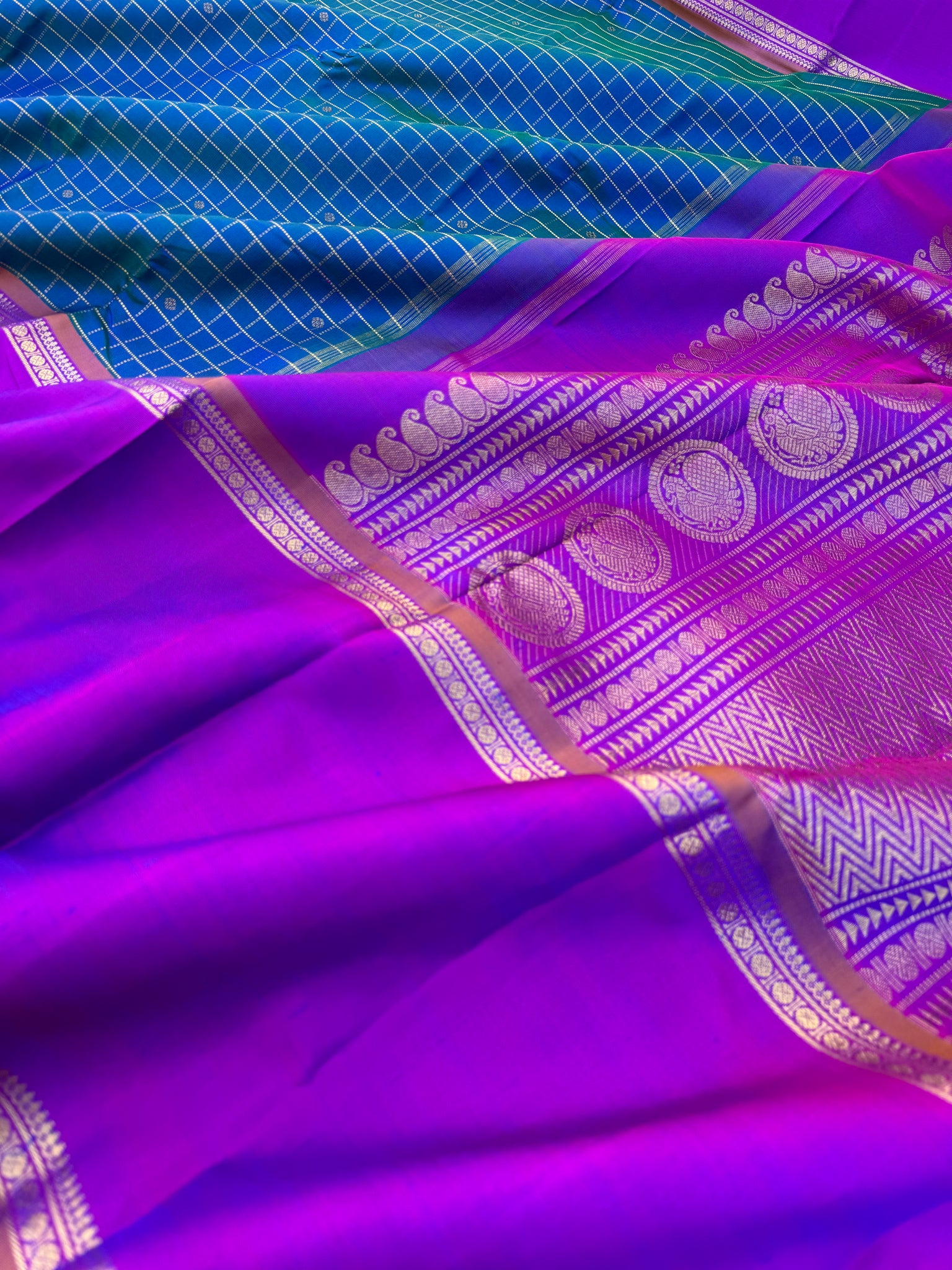 Colour Theory - a saree for people who love broad borders mayil kaluth ...