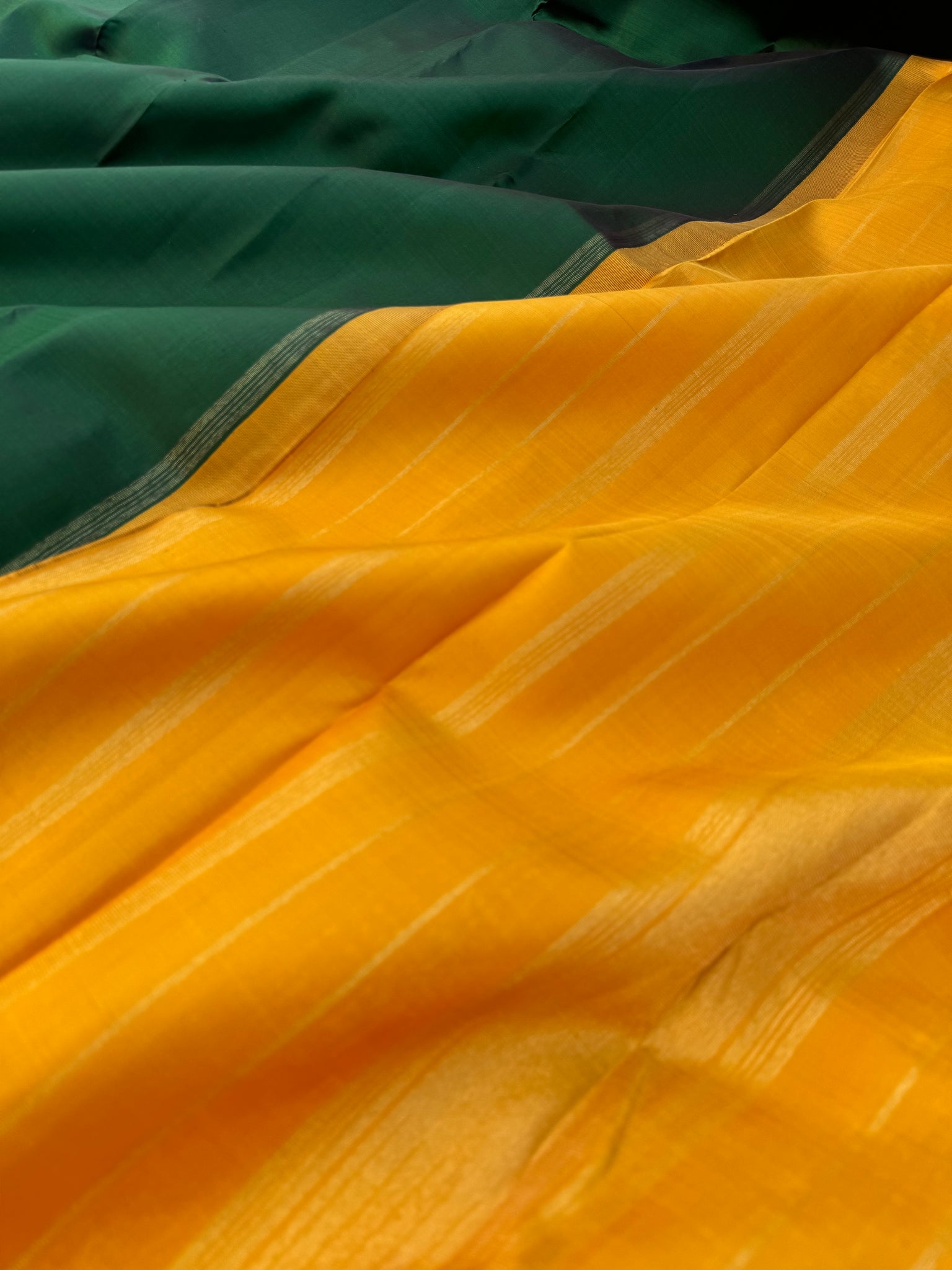 Mohaa - Beautiful Borderless Kanchivaram - a full plain meenakshi green body with golden mustard pallu and blouse, you can wear any kind of diamond or gold jewellery for this saree, definitely the jewellery will speak