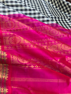 Korvai Silk Cotton - black and white chex with rani pink
