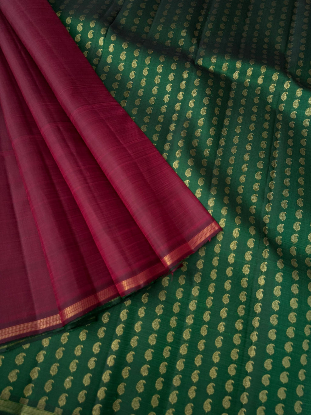 Mohaa - Beautiful Borderless Kanchivarams -