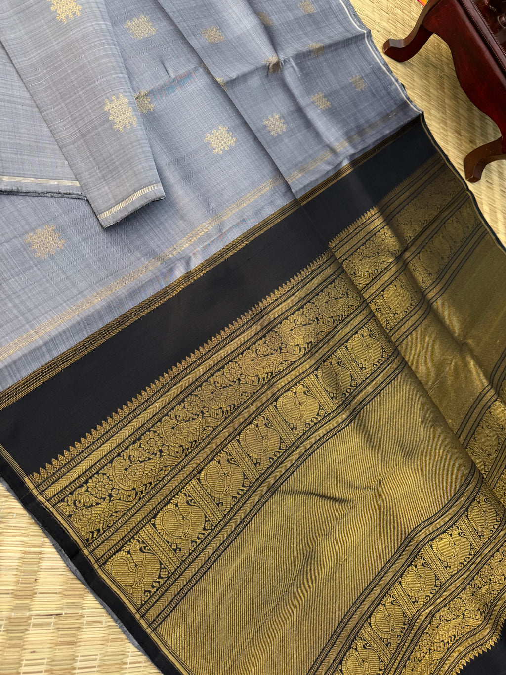 Mohaa - Beautiful Borderless Kanchivarams - stunning metallic grey and black with kolam buttas with grand woven pallu