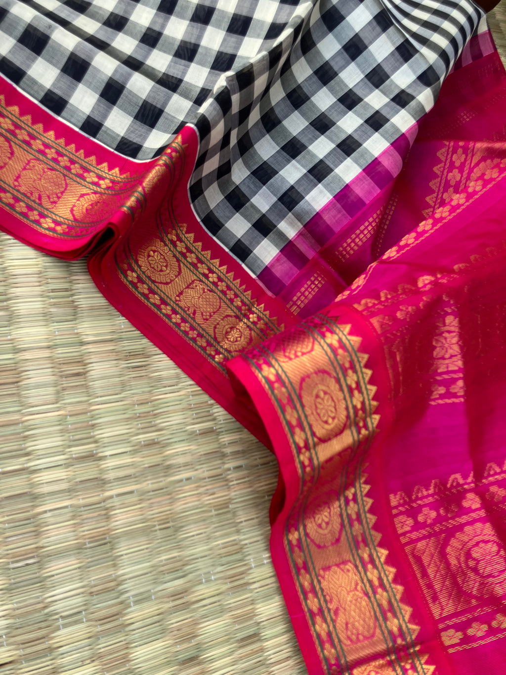 Korvai Silk Cotton - black and white chex with rani pink