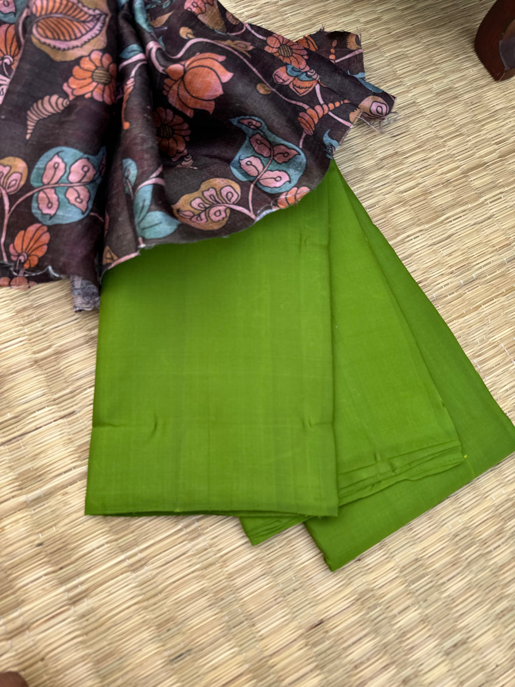 Niram - Celebrating of Full Plain Kanchivaram Silks Paired with Beautiful Blouses - a olive green saree with digital print kalamkari raw silk blouse