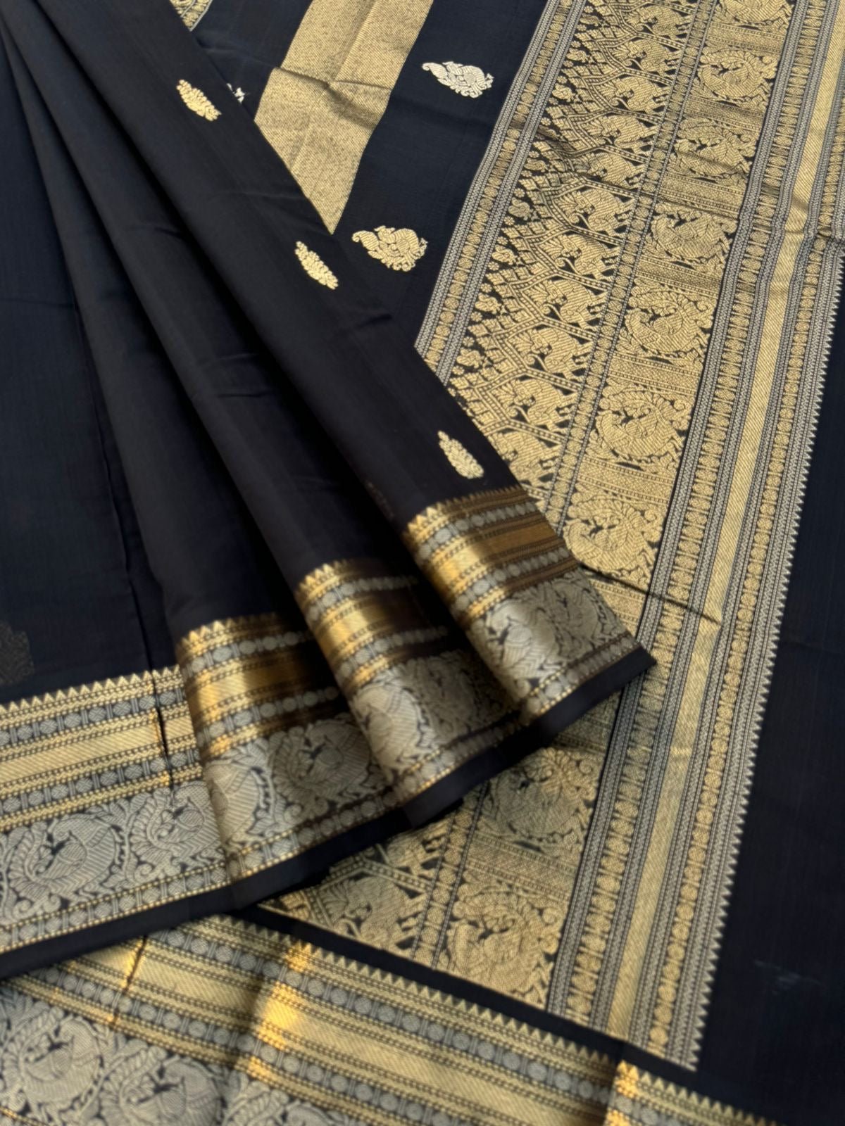 Zari Touched Mangalavastaram - black at the best