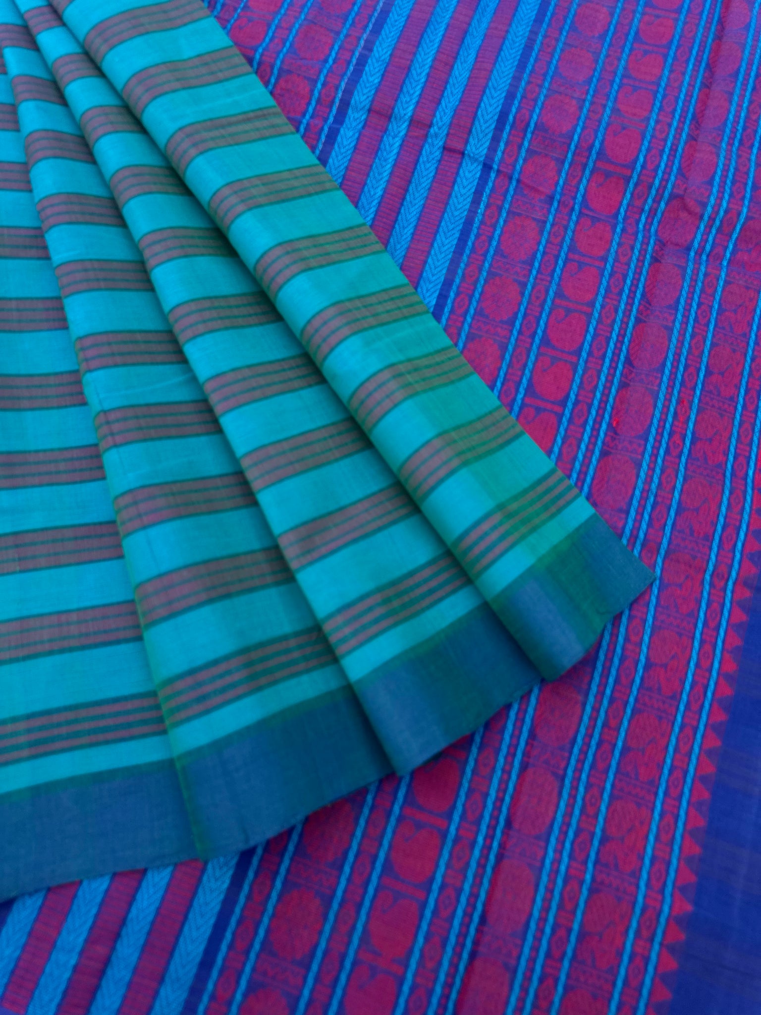 Mangalavastaram - the shades of teal and blue vaalapoo kooda saree