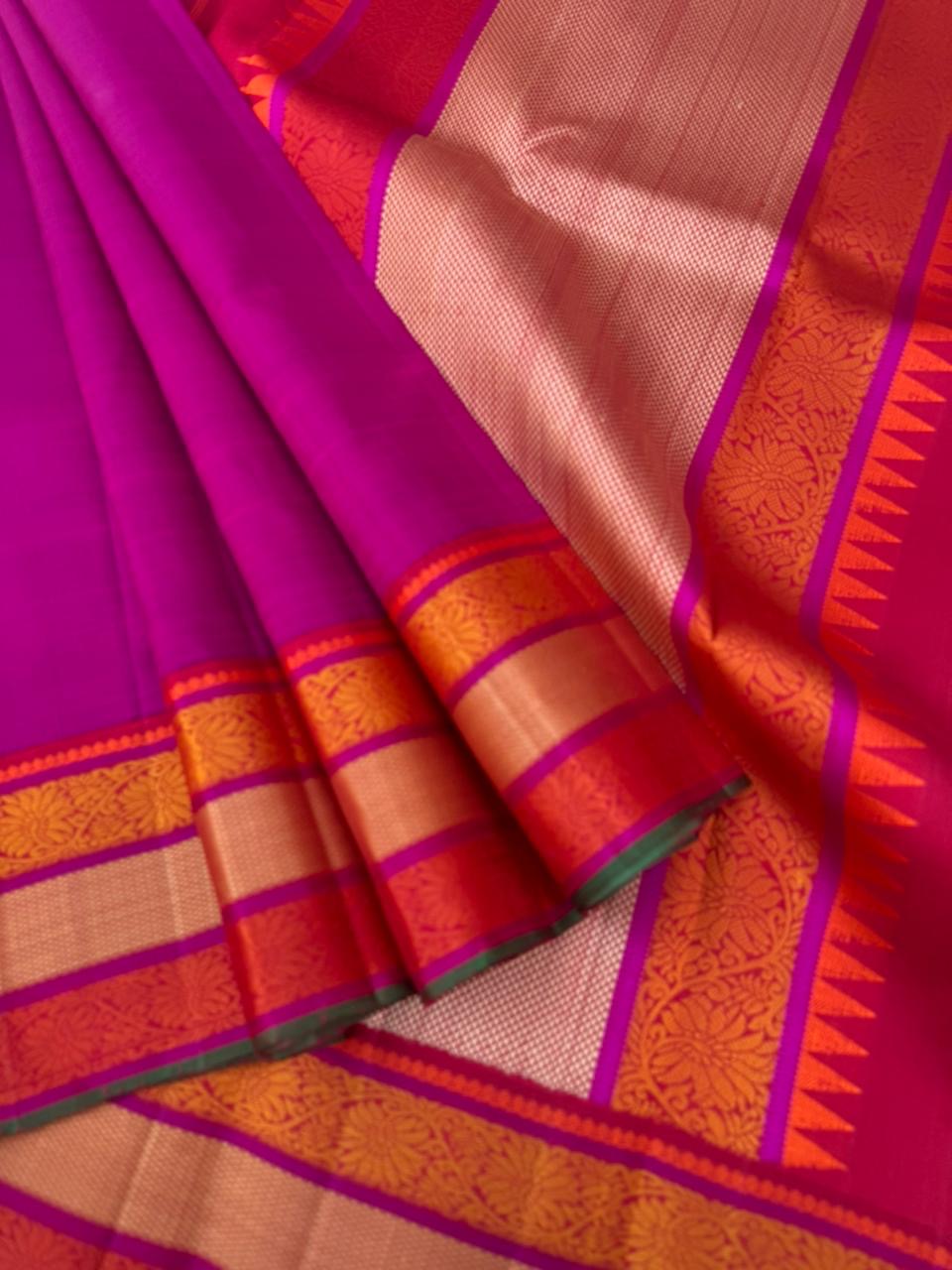 Kanchivaram Trunk - a gorgeous no zari vada malli Kanchi with varusai pett woven borders