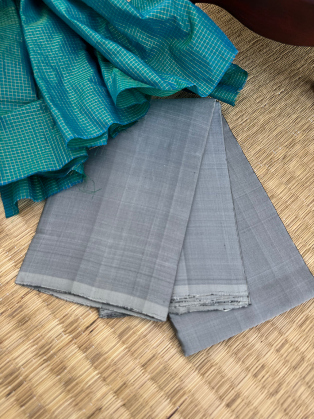 Niram - Celebrating of Full Plain Kanchivaram Silks Paired with Beautiful Blouses - gorgeous grey saree with teal podi kattam silk blouse