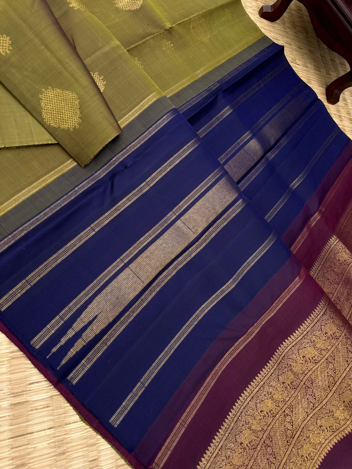 Mohaa - Rarest Borderless Kanchivarams -