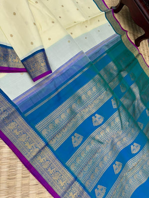 Colours of Navarathri 2025 on Kanchivarams - Most brilliant white and peacock blue Korvai Kanchivaram
