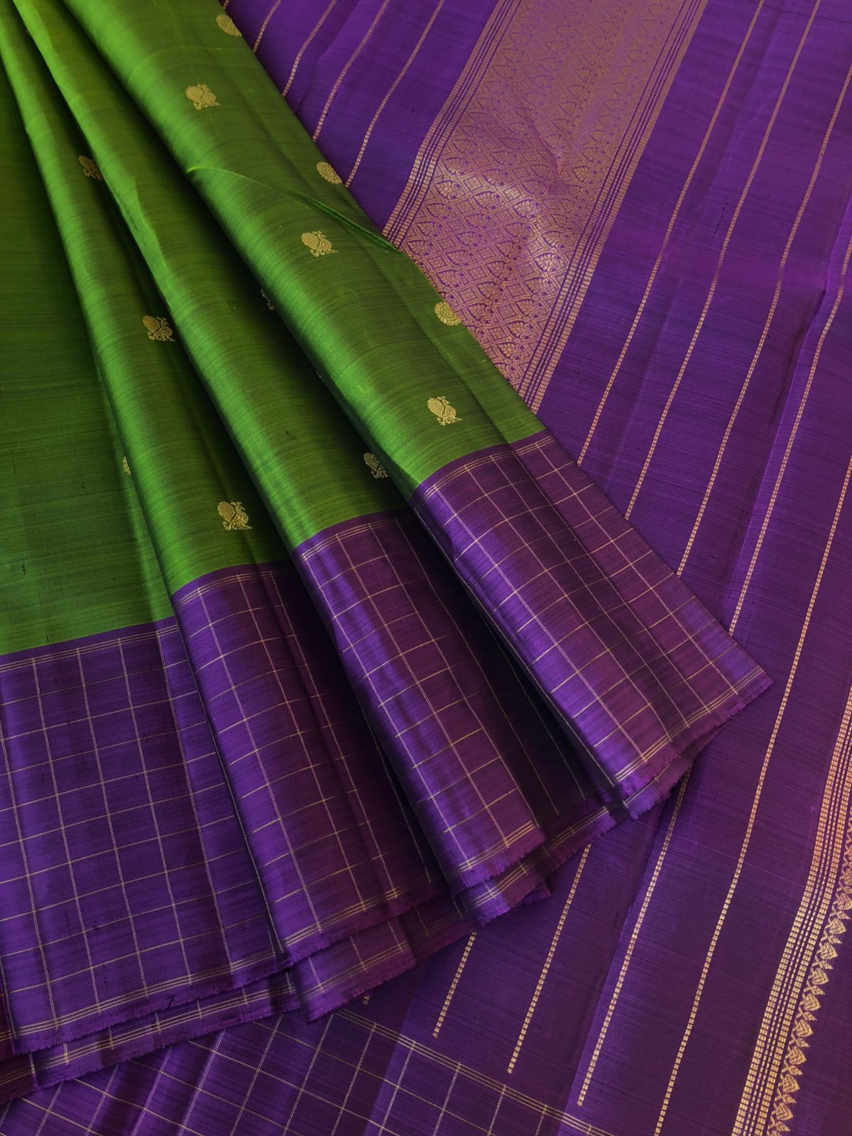 Heriyae - Heirloom Kanchivarams - simple and elegant fresh algae green and violet with chex woven borders