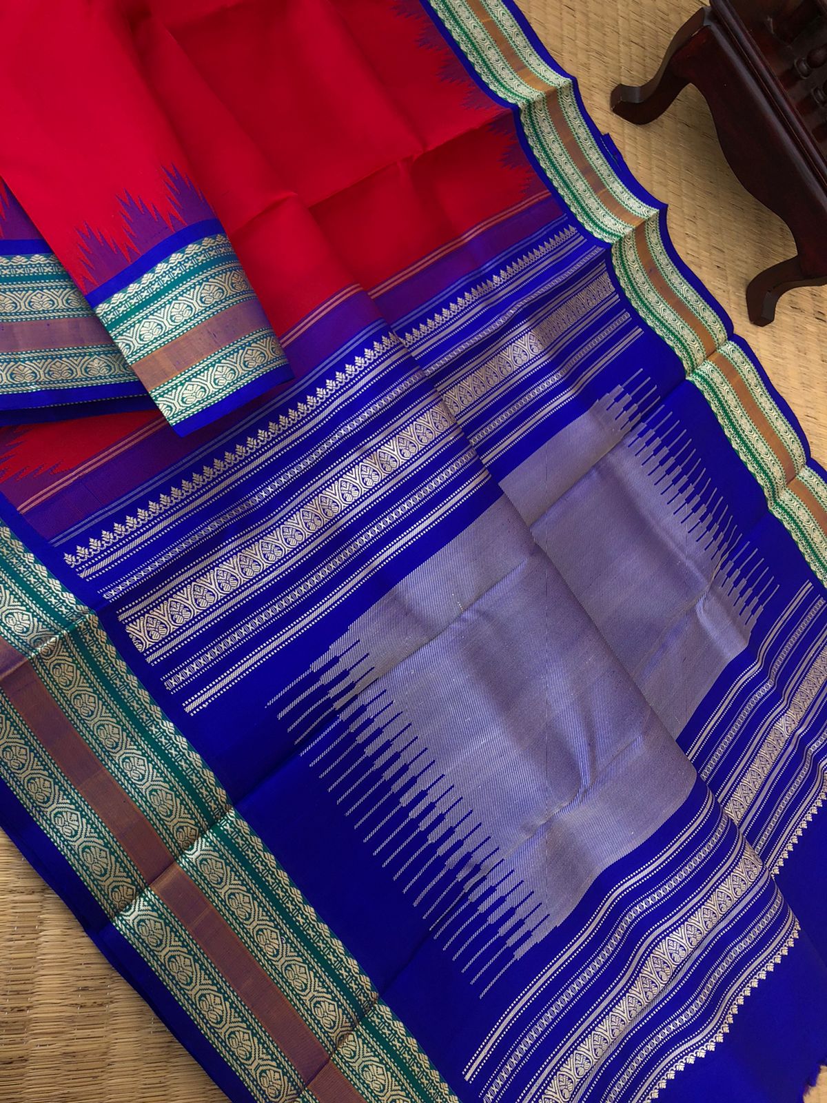 Festive Vibes on No Zari Korvai Kanchivaram - the perfect chilly red and blue with jada naagam woven motifs borders