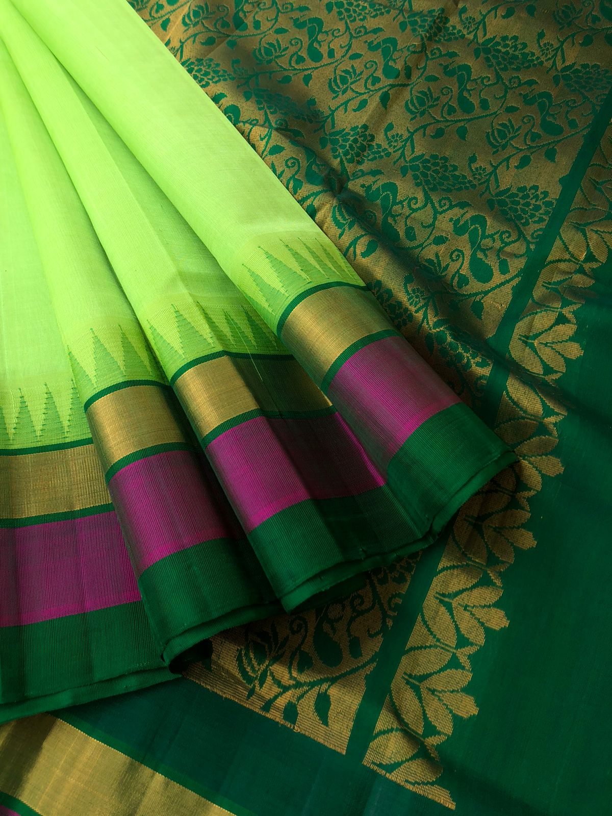 Festive vibes on Korvai Silk Cotton - pastel green and datk green