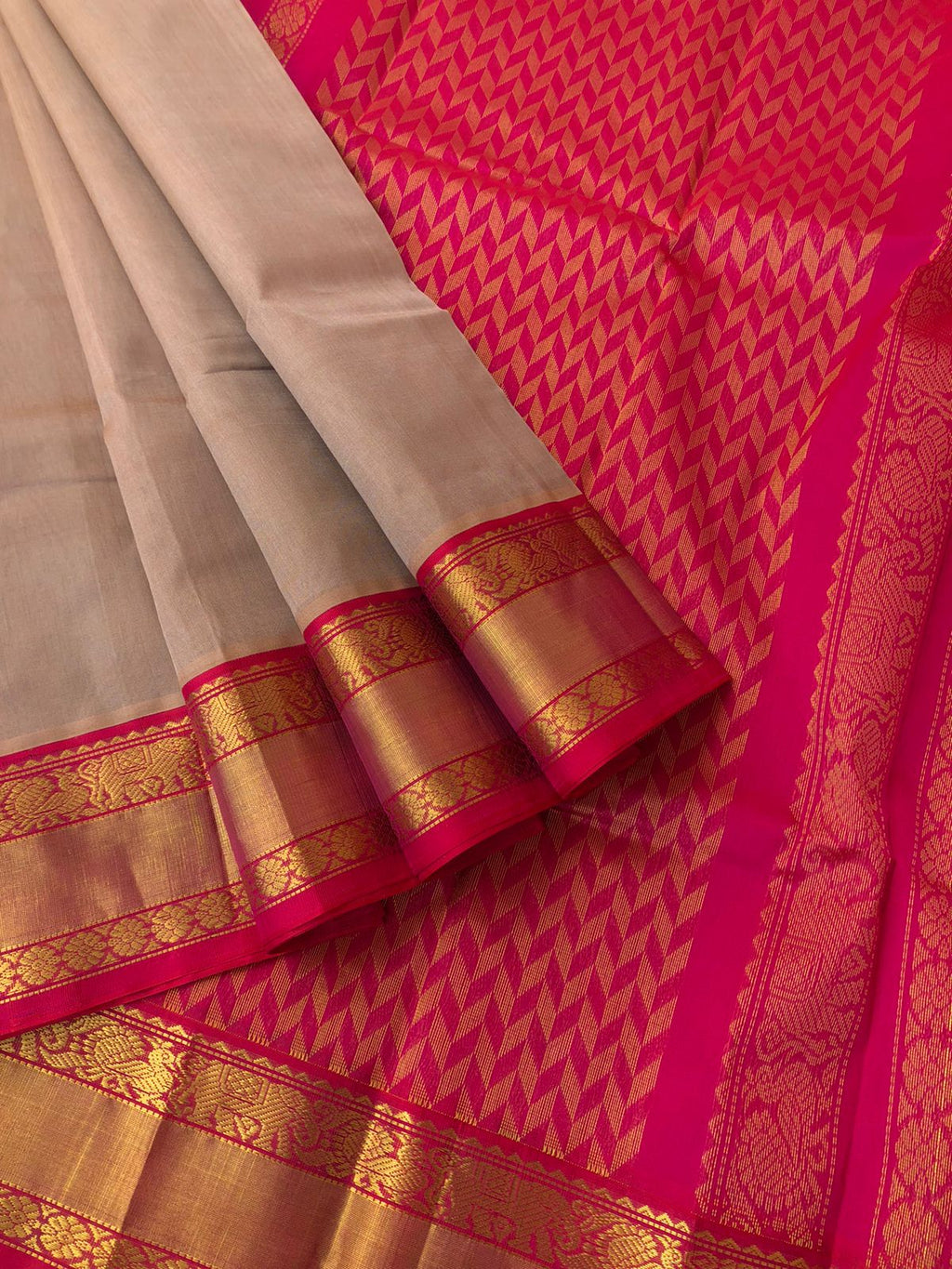 Korvai Silk Cotton -cookie beige and red pink