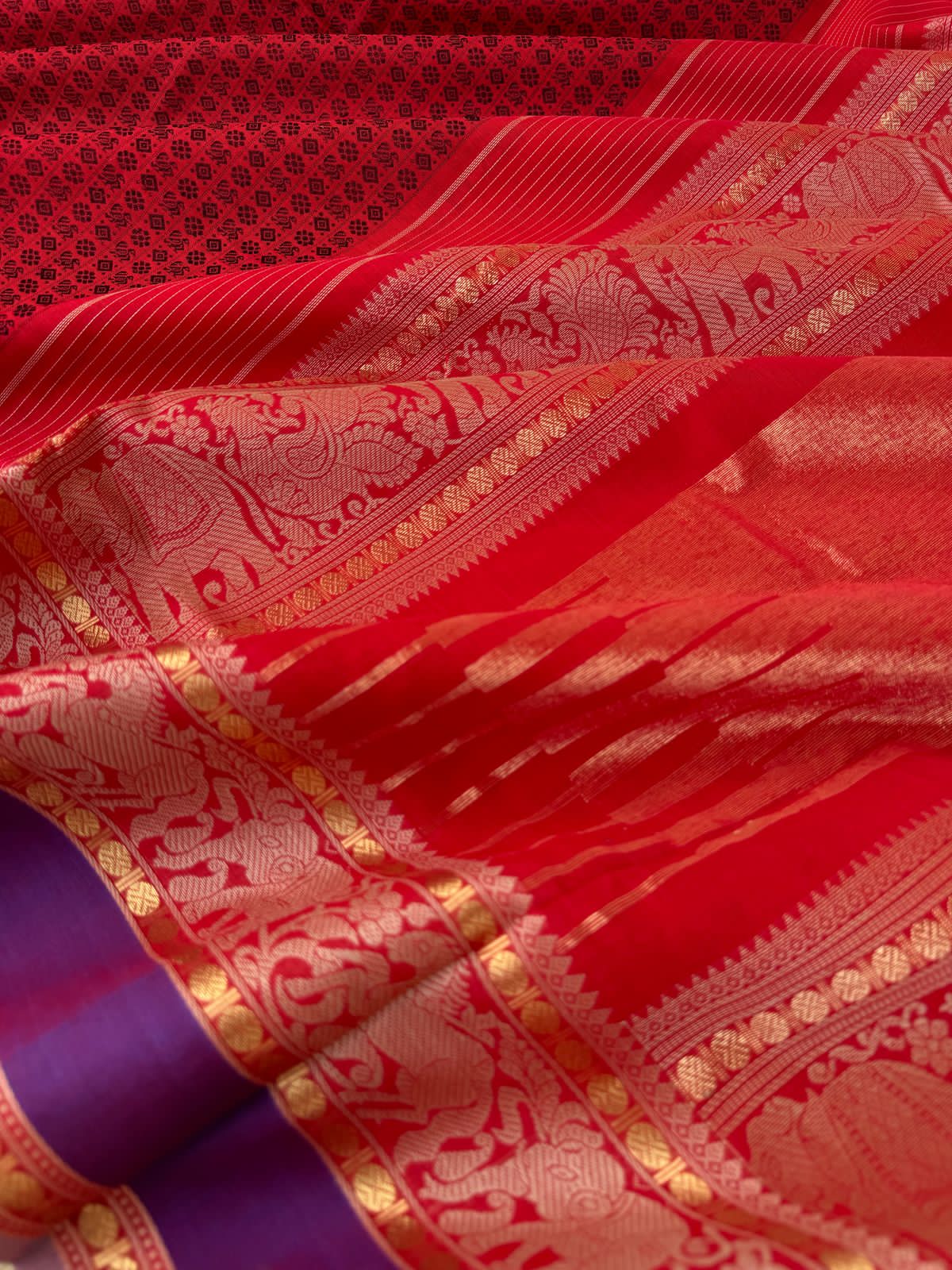 Mangalavastaram - 20,000 woven butta